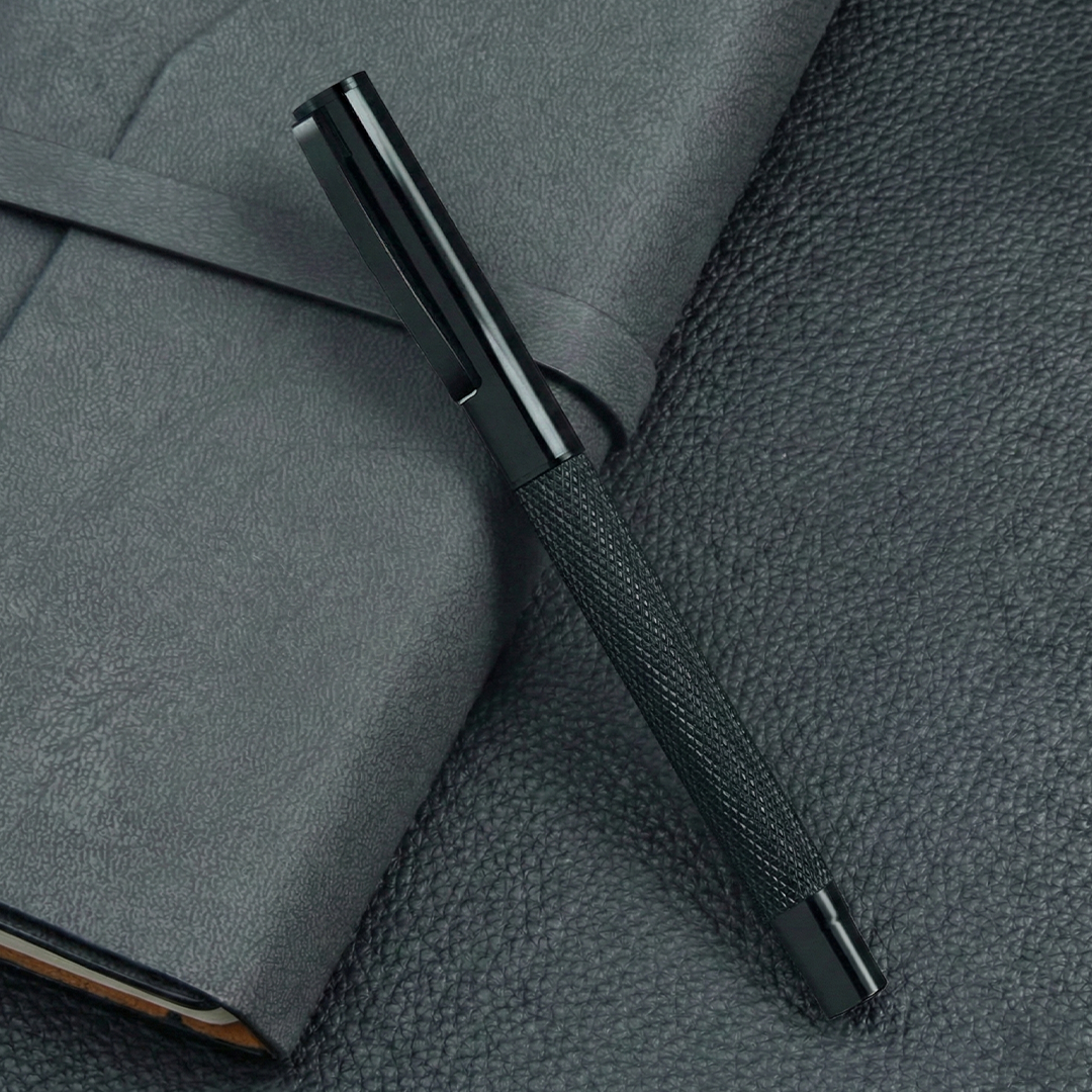 UMA - MESH R Premium Metal Roller Pen - Black