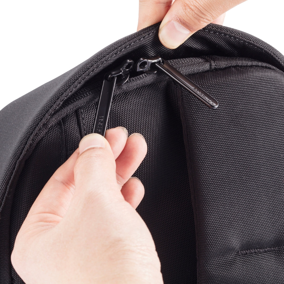 XDDESIGN Bobby Sling Bag in rPET material - Black
