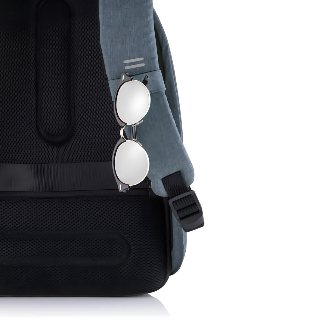 XDDESIGN BOBBY HERO Anti-theft Backpack in rPET material Light Blue