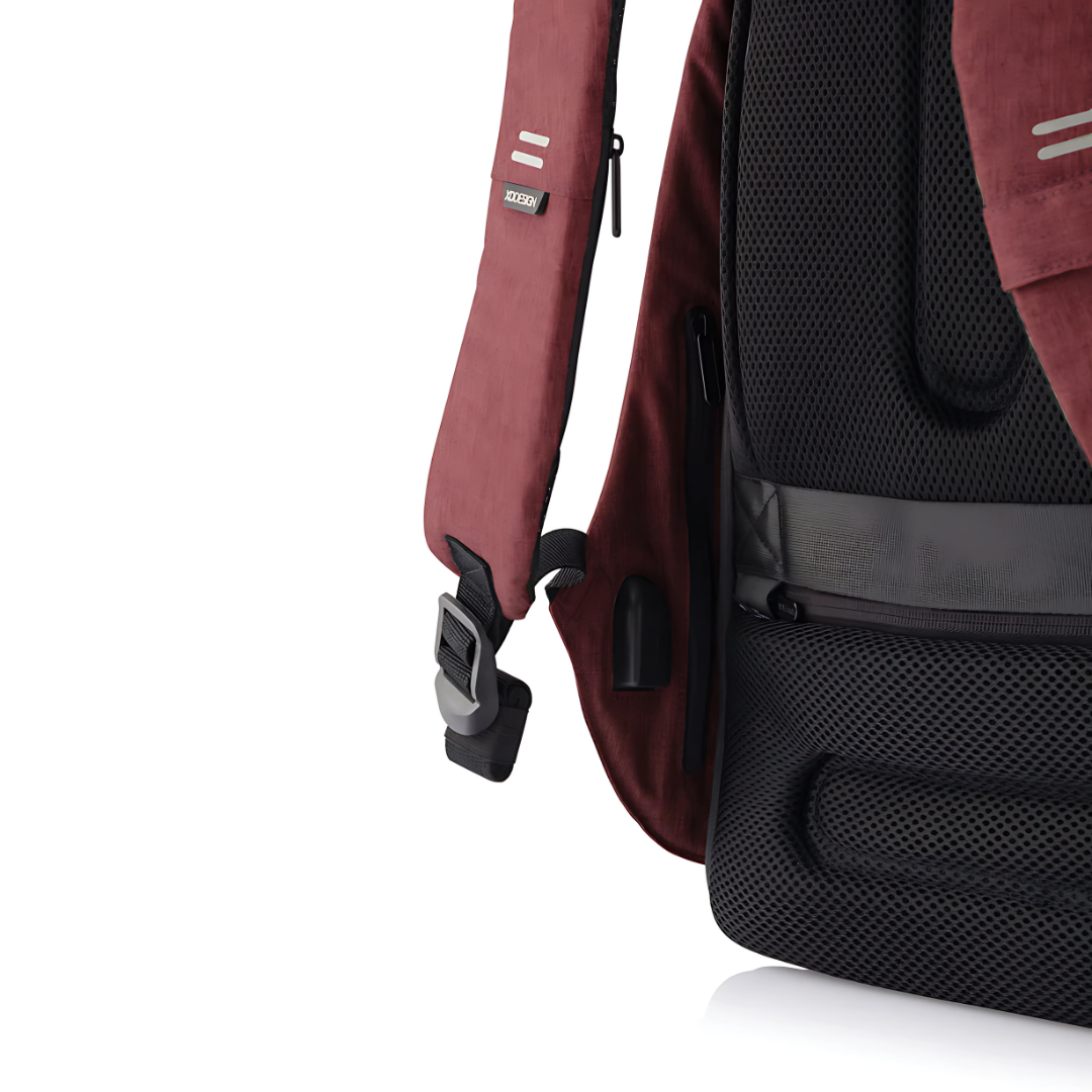 XDDESIGN BOBBY HERO Anti-theft Backpack in rPET material Red