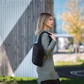 XDDESIGN Bobby Sling Bag in rPET material - Black